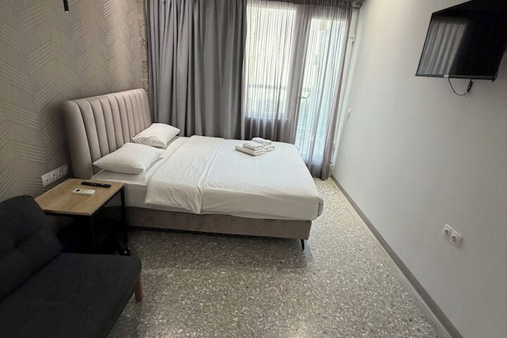 Room 15 of 86