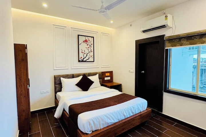 Room 18 of 51