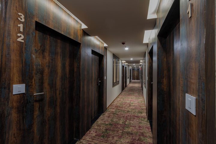 Room 15 of 28