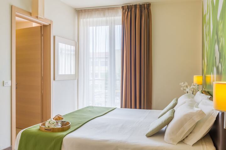 Room 3 of 34