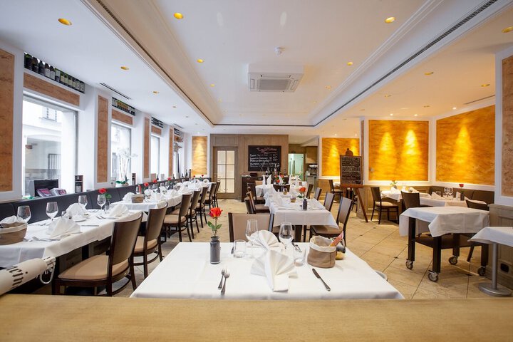 Dining 68 of 73