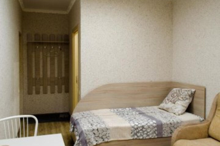 Room 9 of 30