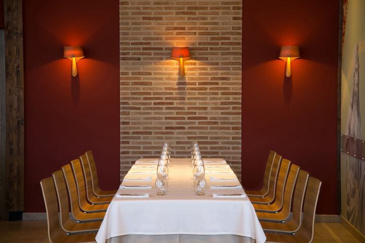 Dining 83 of 134