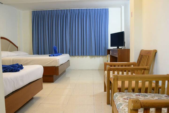 Room 7 of 70