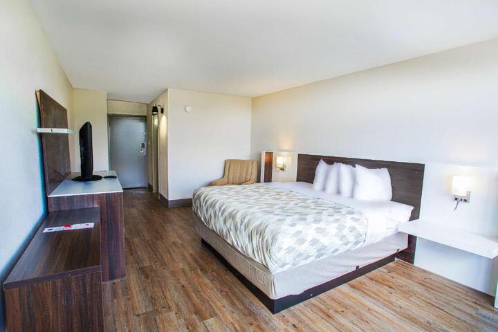 1 King Bed (1 of 2)