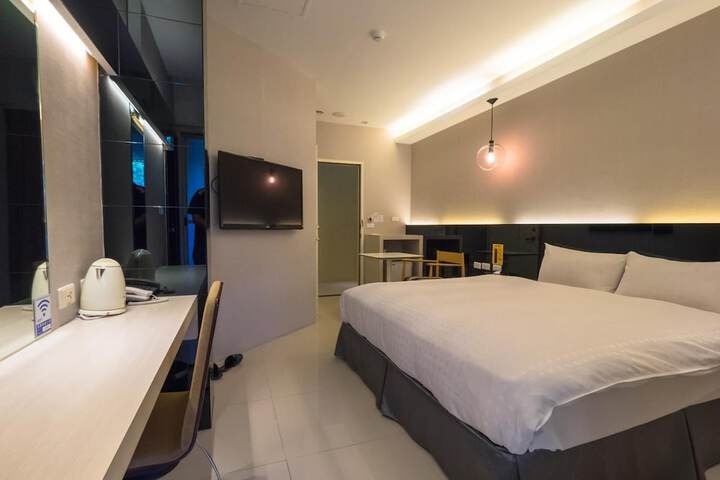 Room 15 of 52