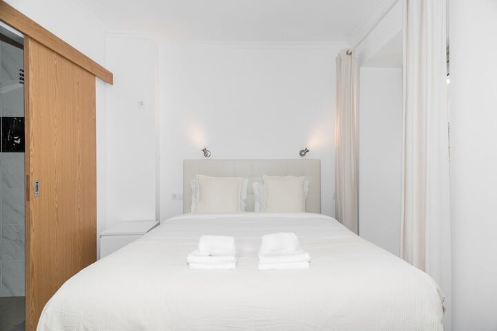 Room 44 of 76