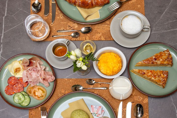 Dining 80 of 123