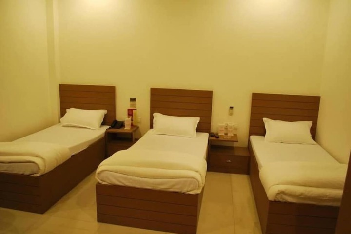 Room 29 of 48
