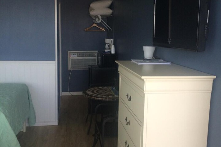 Room 4 of 21