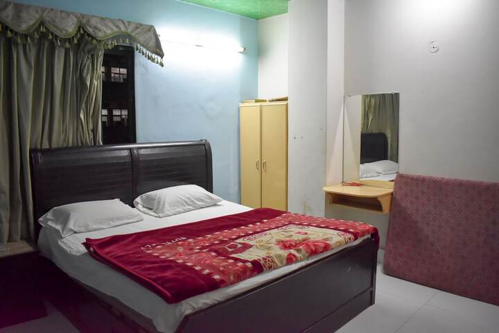 Room 3 of 15