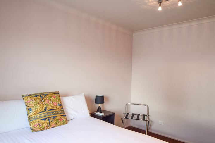 Room 16 of 35