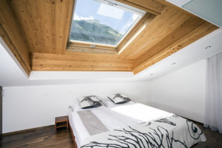 Room 7 of 19