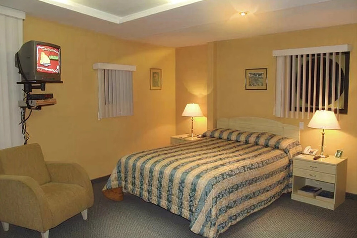 Room 3 of 7
