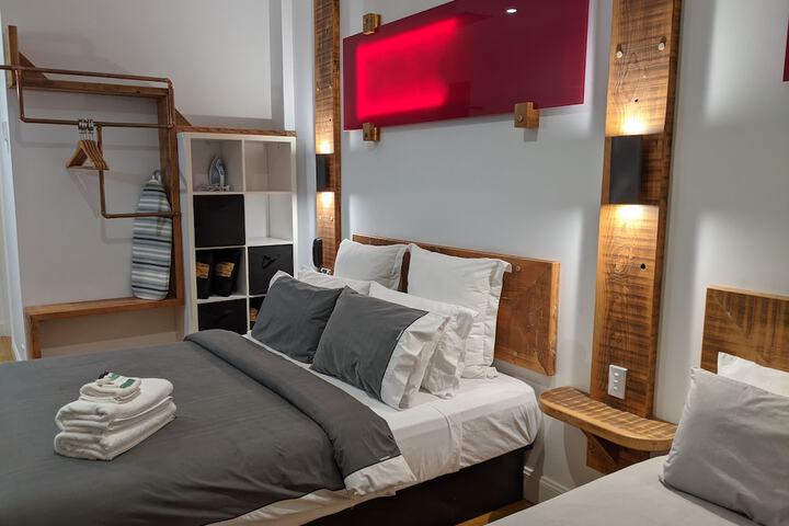 Room 6 of 175