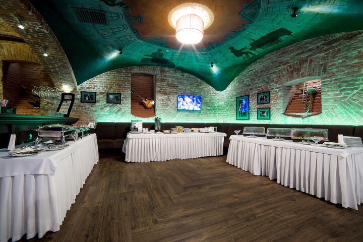 Dining 84 of 99