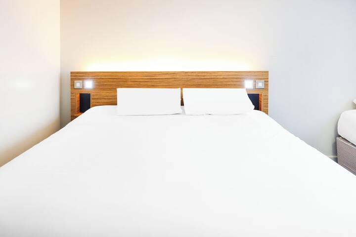 Room 20 of 42