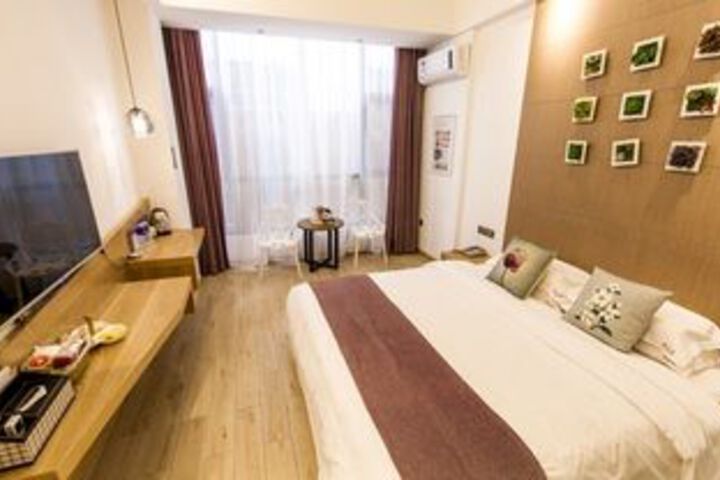 Room 65 of 156