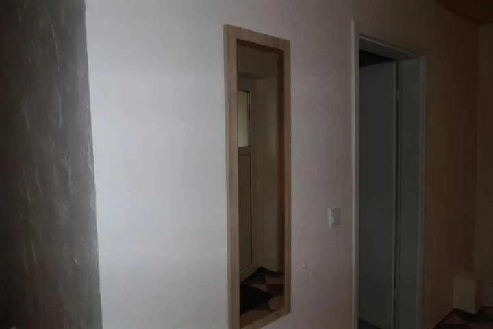 Room 2 of 4