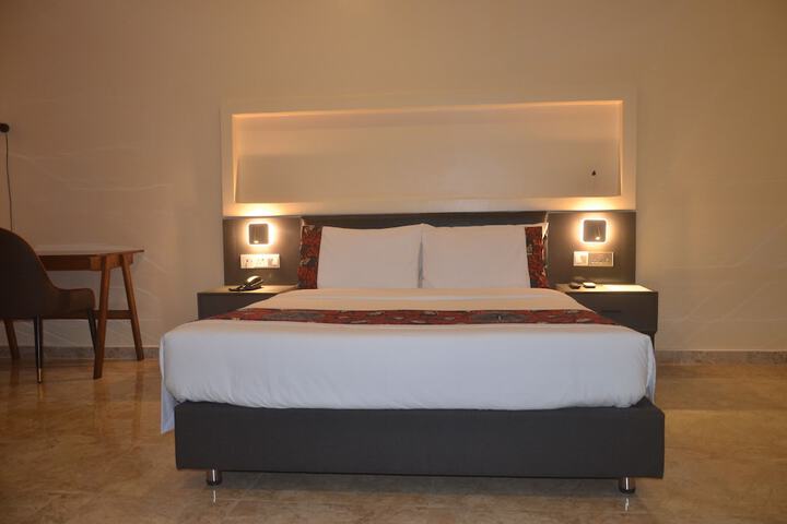 Room 13 of 31