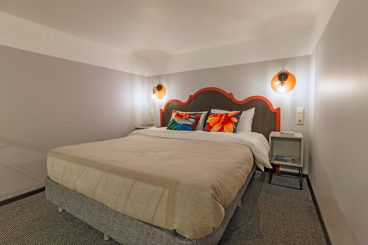 Room 6 of 21