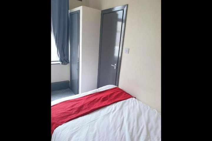 Room 8 of 39