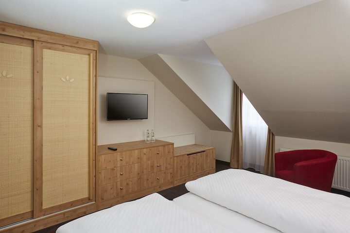 Room 44 of 91