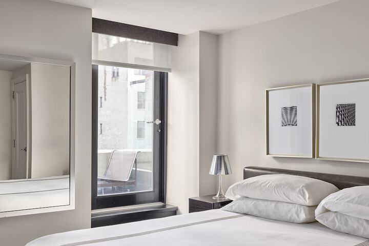 Room 17 of 47