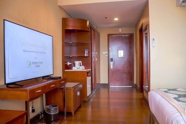 Room 9 of 52
