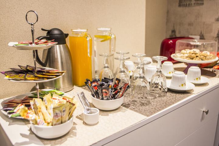 Breakfast area