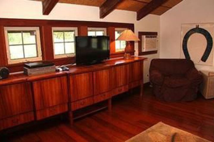 Room 10 of 21