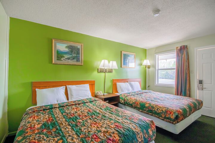 Room 42 of 106