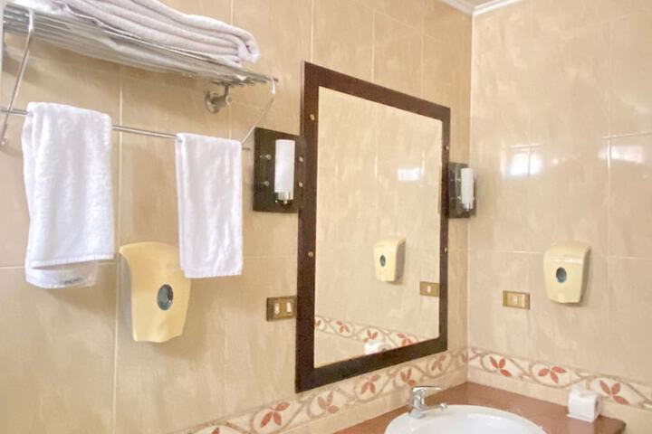 Room 53 of 65