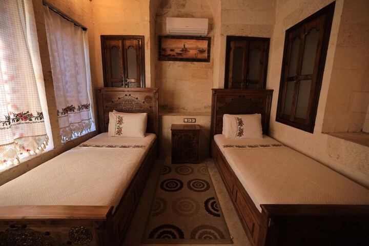 Room 8 of 39