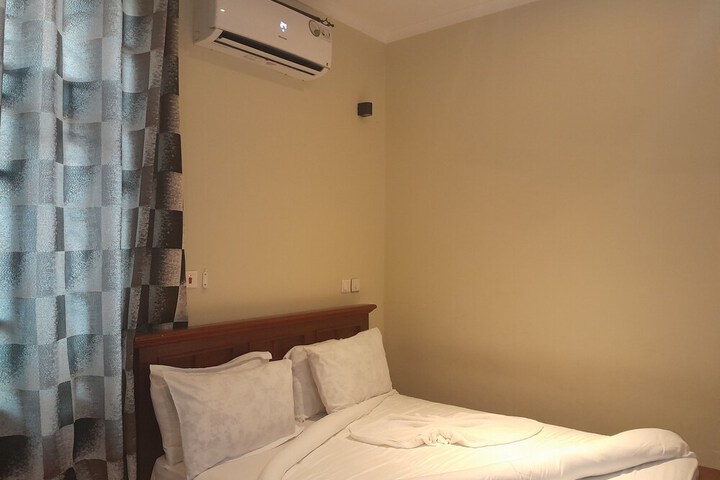 Room 11 of 65