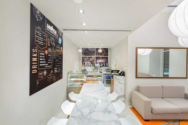 Entrance & Lobby