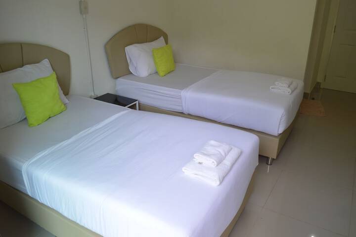 Room 11 of 44