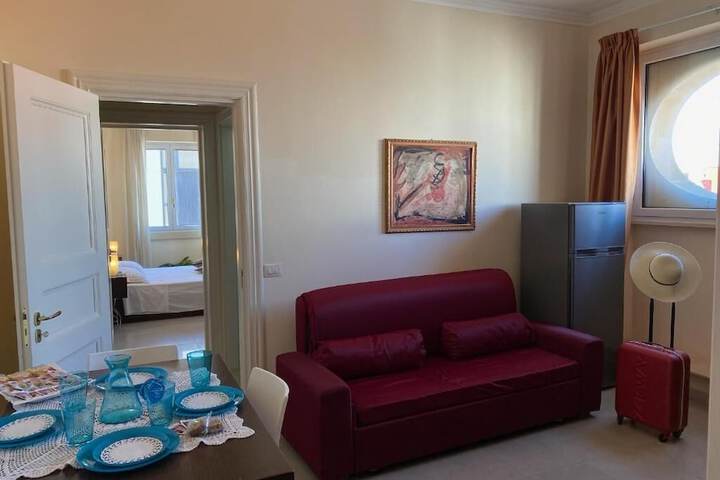 Room 3 of 20