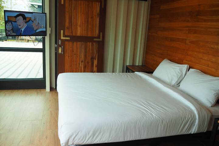Room 16 of 100