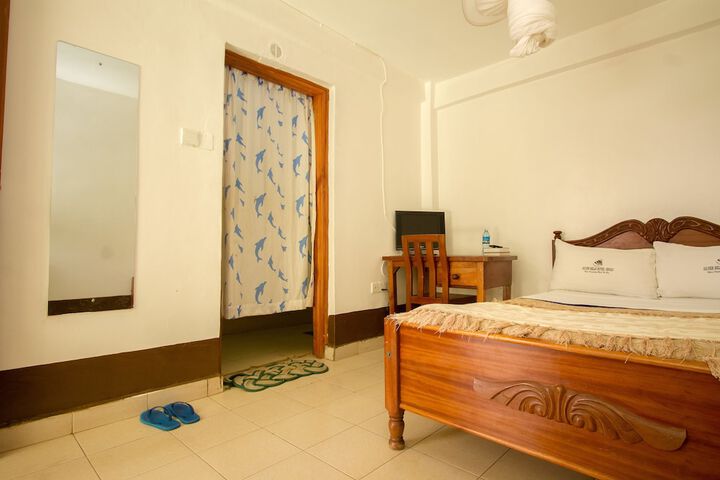 Room 9 of 36