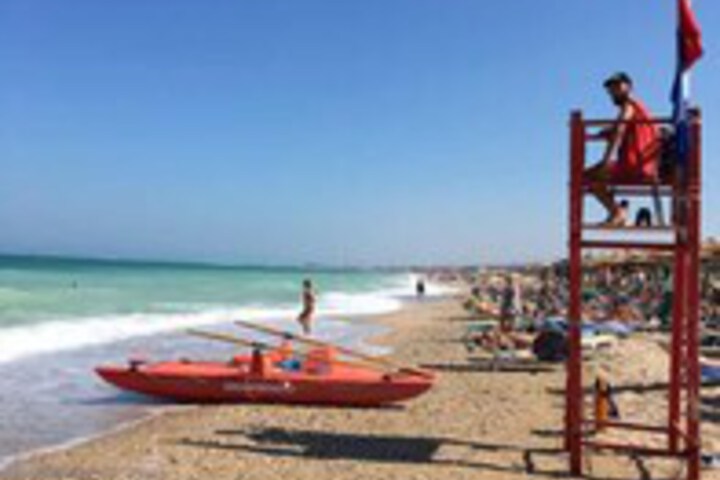 Beach 15 of 104
