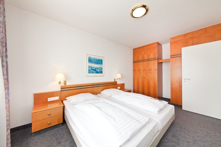 Room 10 of 60
