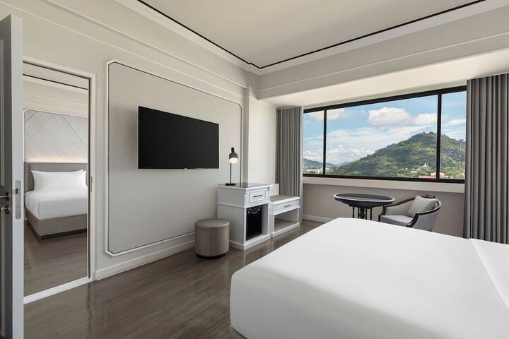 Room 15 of 63