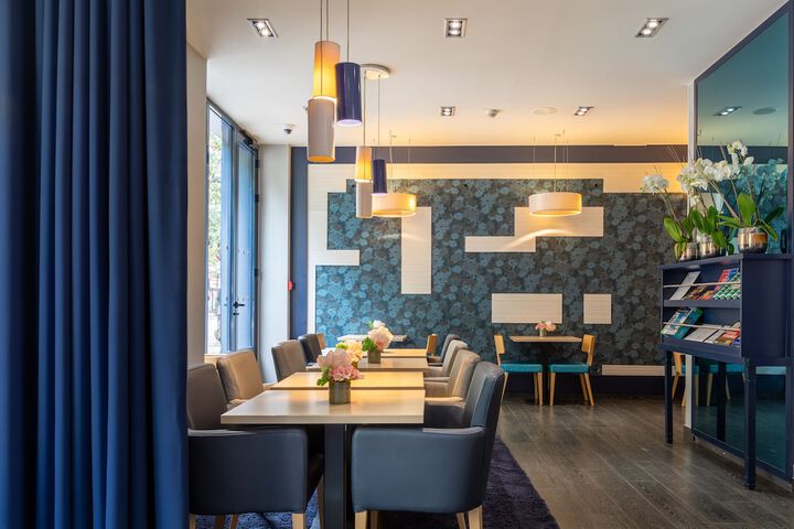 Guest Lobby