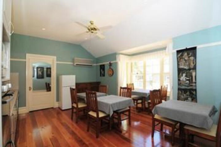 Breakfast/Coffee Service 7 of 32