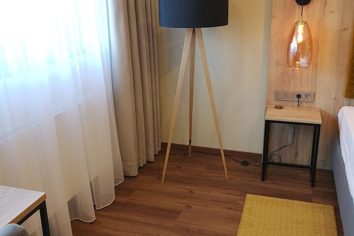 Room 19 of 114