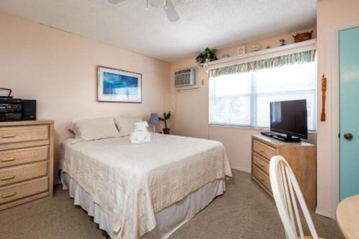 Polynesian Village 11 by Vacation Rental Pros in Fort Myers Beach, FL