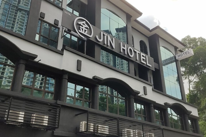 Hotel 32 of 32