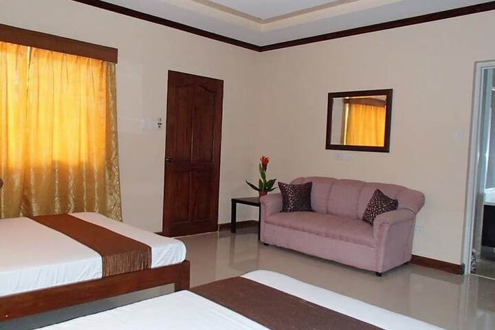 Room 6 of 32
