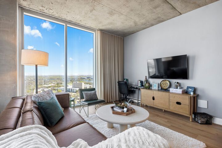 Room 469 of 860